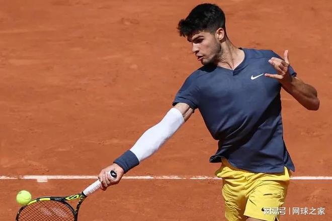 两场比赛的 两场比赛的