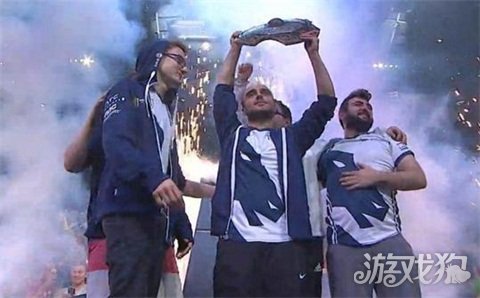 反击中抓住 反击中抓住